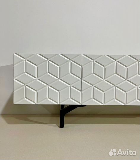 Тумба тв Bravo на опорах (конструктор)