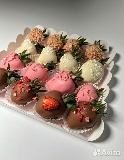 Клубника в шоколаде букеты
