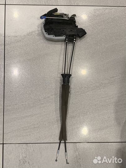 Замок передней левой двери Nissan X-Trail T31