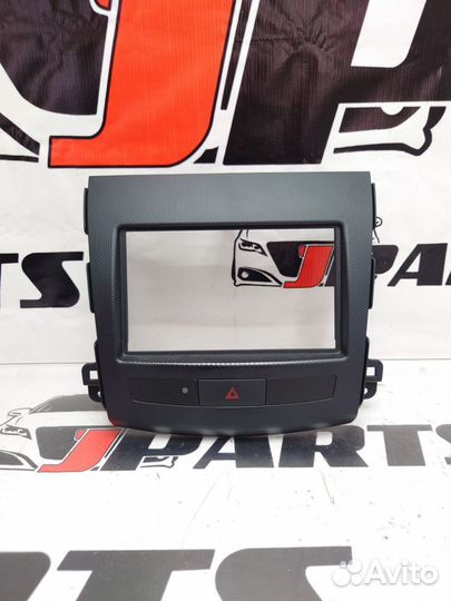 Рамка магнитолы Mitsubishi Outlander II (2005—2009