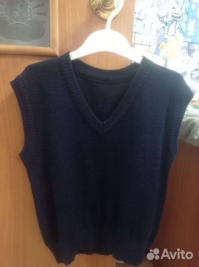 Жилетка для мальчика школьная