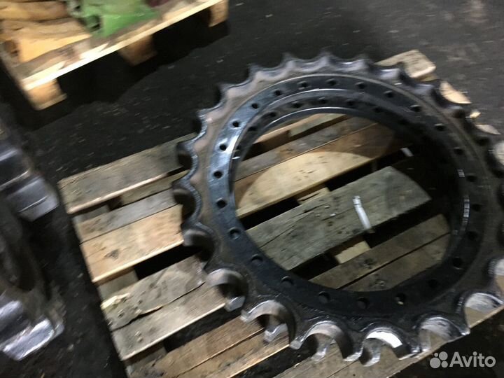 Звездочка Hitachi ZX450-3/EX400/ZX370 vtrack