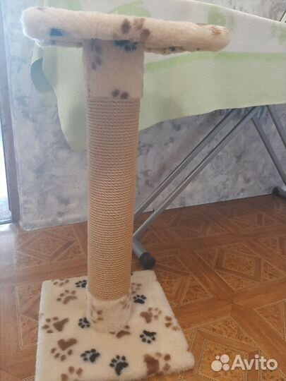 Стойка для кошек