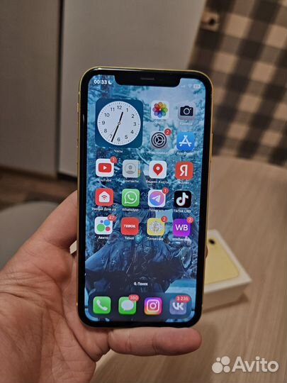 iPhone 11, 64 ГБ