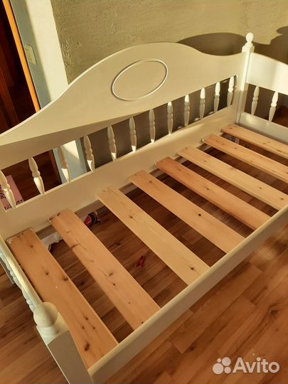 Детская кровать с матрасом