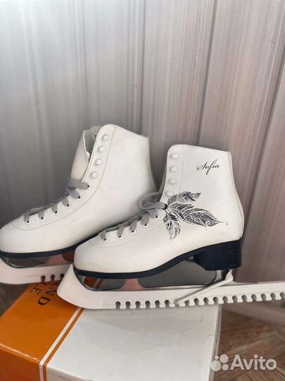 Коньки фигурные 39 р