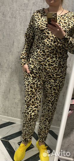 Спортивный костюм новый