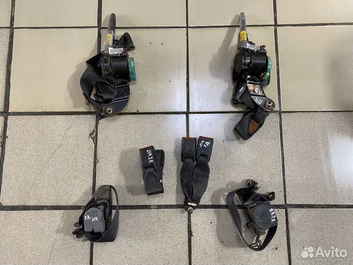 Ремень безопасности Mazda 323 BA