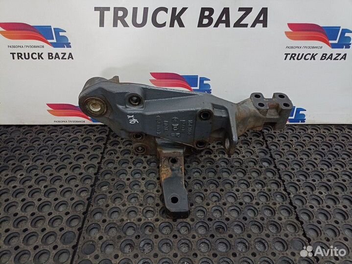 Кронштейн рессоры передний правый Daf XF105