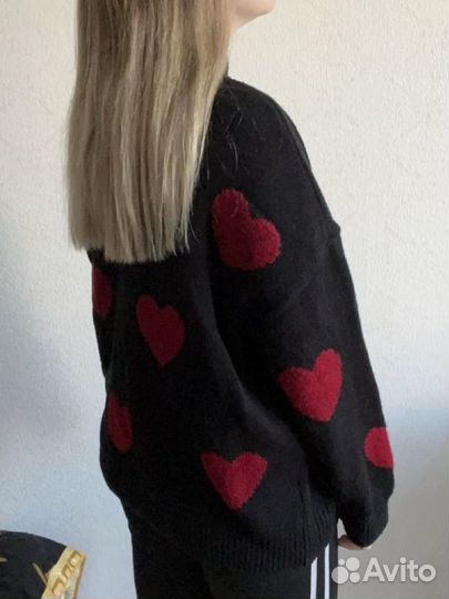 Свитер с сердечками