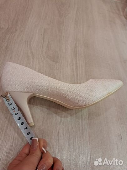 Туфли женские белые 36