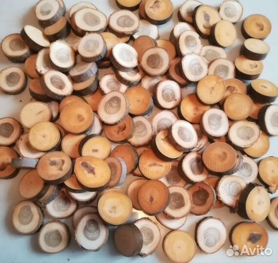 Спилы дерева для декора и интерьера