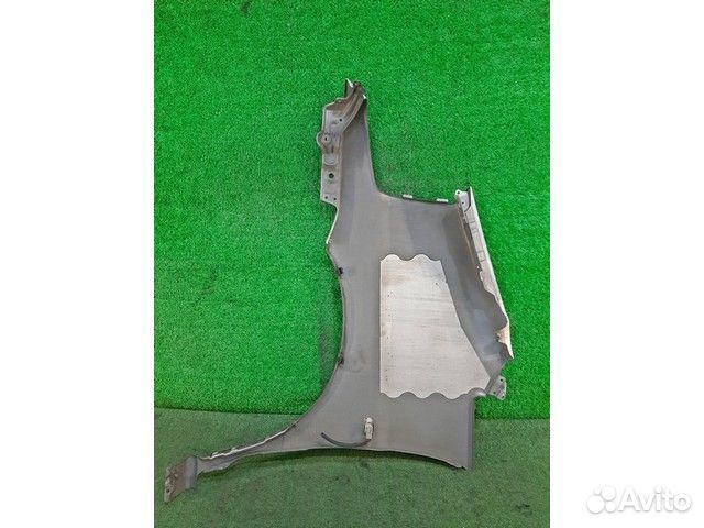 Крыло 631004N050 переднее правое Nissan Serena