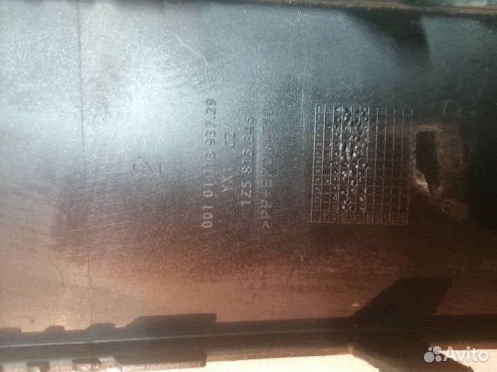 Накладка заднего бампера задняя правая Skoda