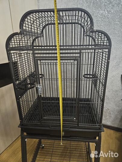 Продам вольер для среднего попугая