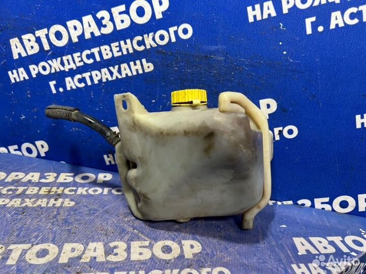 Бачок расширительный Dodge Stratus седан 1998