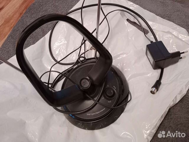 Антенна комнатная цифровая One For All SV9143