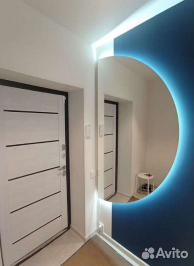 Парящее зеркало с подсветкой