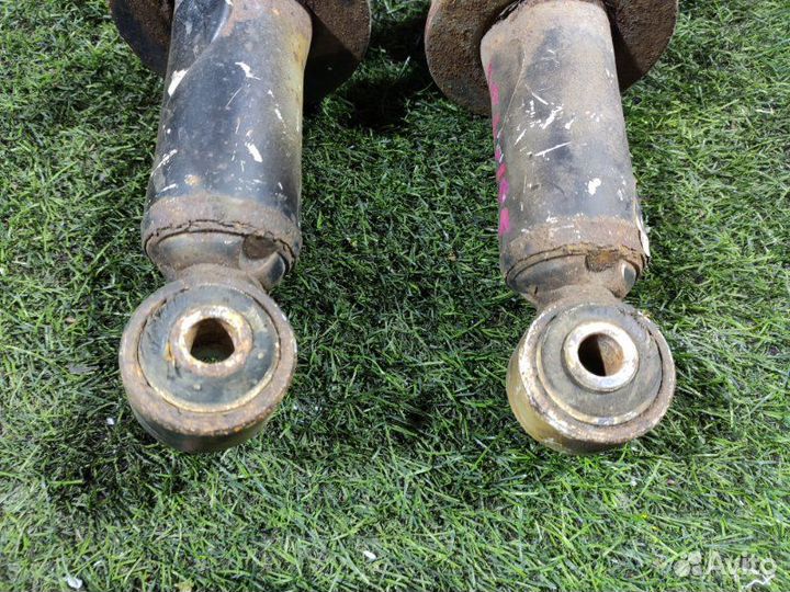 Стойка подвески передняя Toyota Land Cruiser