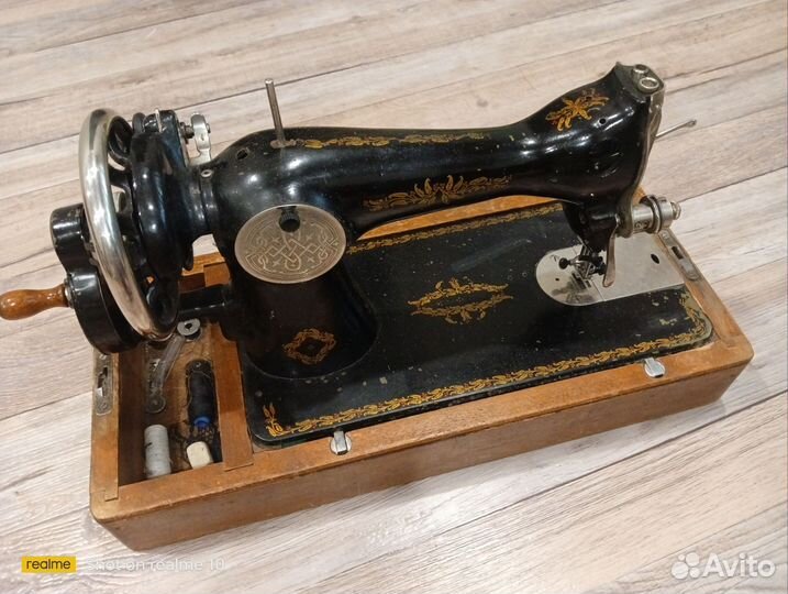 Швейная машинка пмз(Зингер)