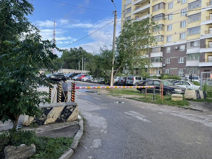 Гараж, > 30 м²