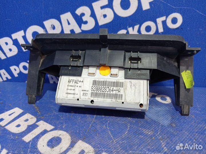 Дисплей информационный Renault Trafic минивен 2009