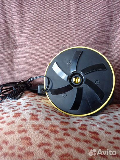 Аккумуляторный скребок для удаления льда Karcher