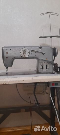 Швейная машинка 