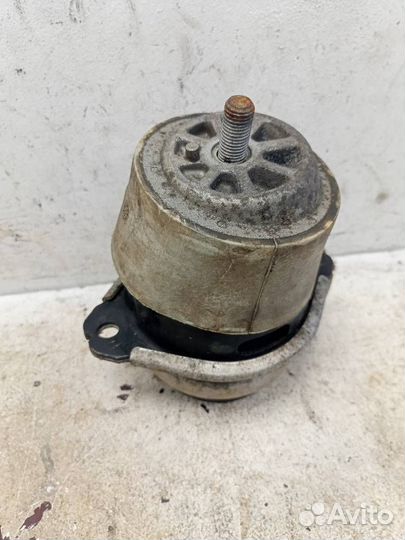 Опора двигателя