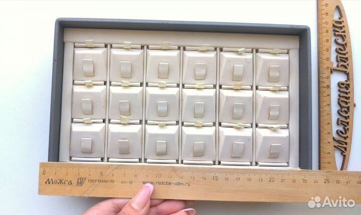 Держатель для колец выставочное оборудование