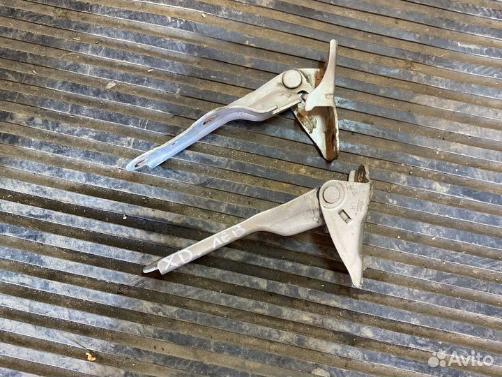 Петли капота Hyundai Elantra XD