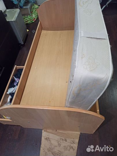 Продаю кровать детскую