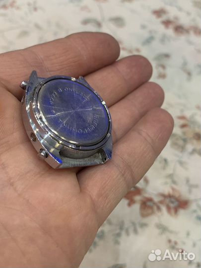 Часы электроника 1 иллюминатор
