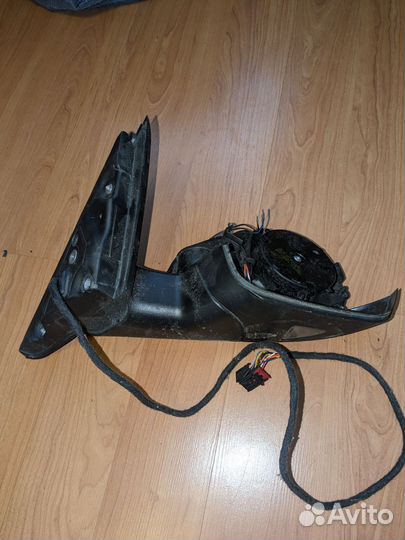 Зеркало правое Skoda Octavia A7 5E0857934