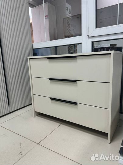 Комод бежевый 90 см