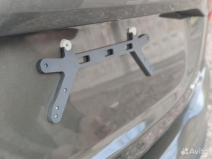 Кронштейн рамки номера mitshubishi outlender 3