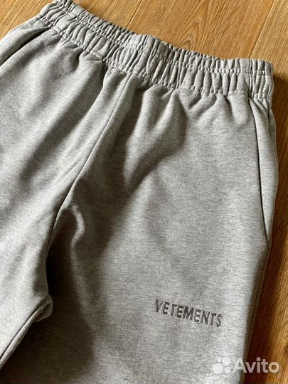 Спортивные штаны Vetements