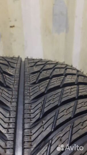 Michelin Pilot Alpin 5 SUV 325/35 R22 и 285/40 R22 V