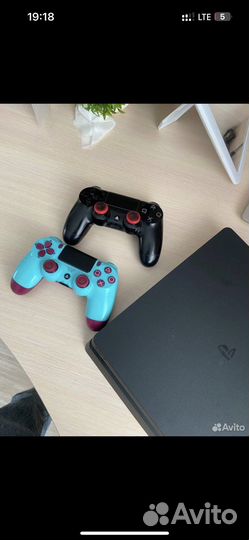 Игровая приставка ps4 slim с играми и 2 джостика