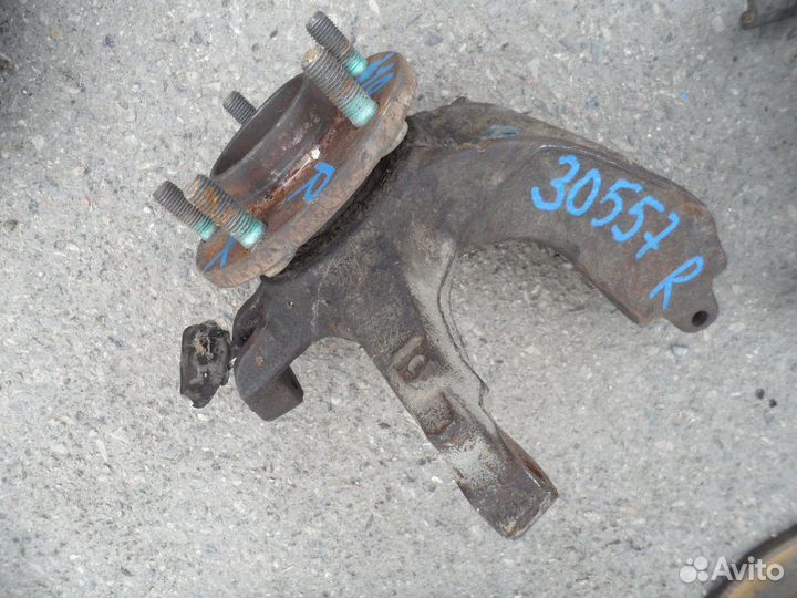 Кулак поворотный передний правый Ford Focus