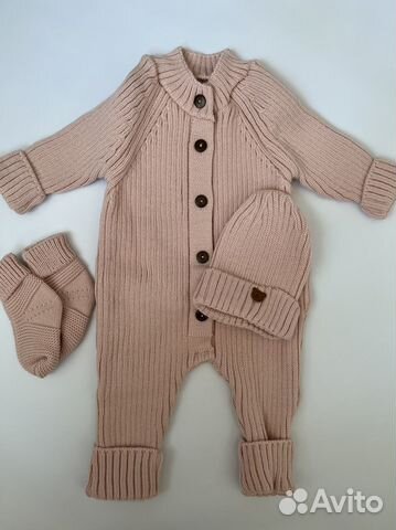 Вязаный комплект для новорожденного