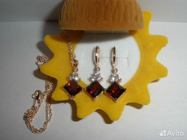 Комплекты разновид.камни-циркон\позолочен.с камн