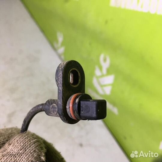 Датчик ABS задний правый Митсубиси Лансер 10