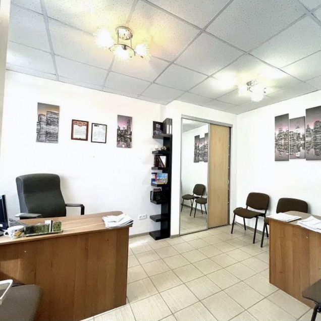 Офис с коммуникациями рядом с метро, 17.2 м²