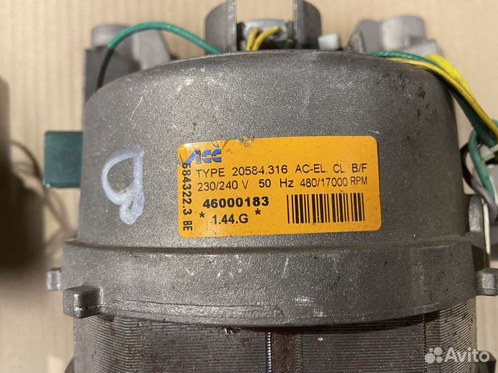 Двигатель от стиральной машины Zanussi