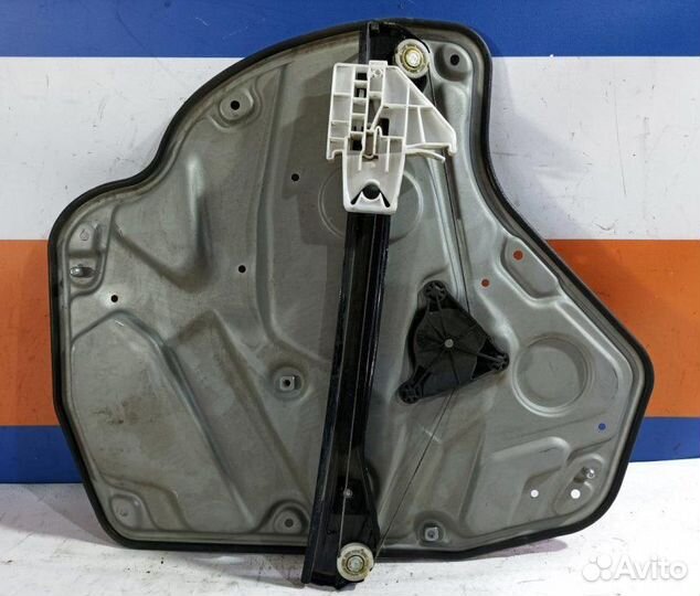 Стеклоподъемник задний Skoda Octavia A5 1Z