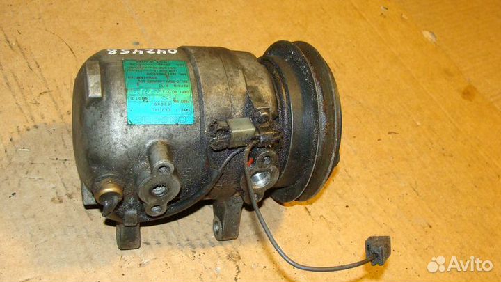 Компрессор кондиционера Nissan terrano 1 94г