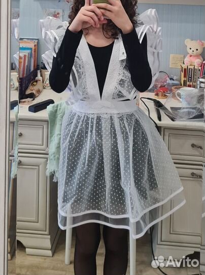 Белый школьный фартук на последний звонок