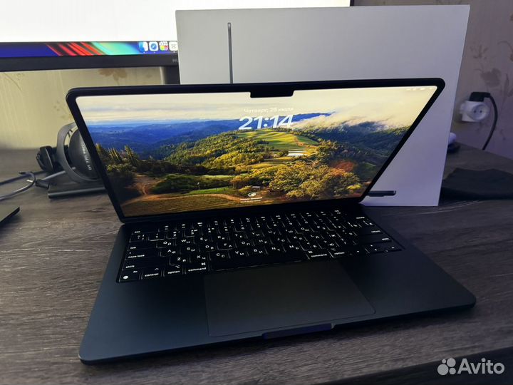 Macbook Air M2 подарочный