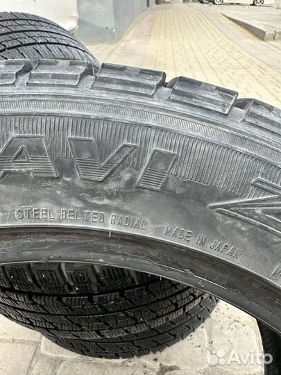 Goodyear Ice Navi Zea II 215/55 R17 94W